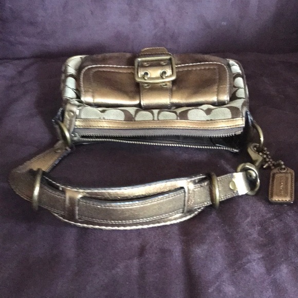 2004 Gold Coach - Picture 4 of 8